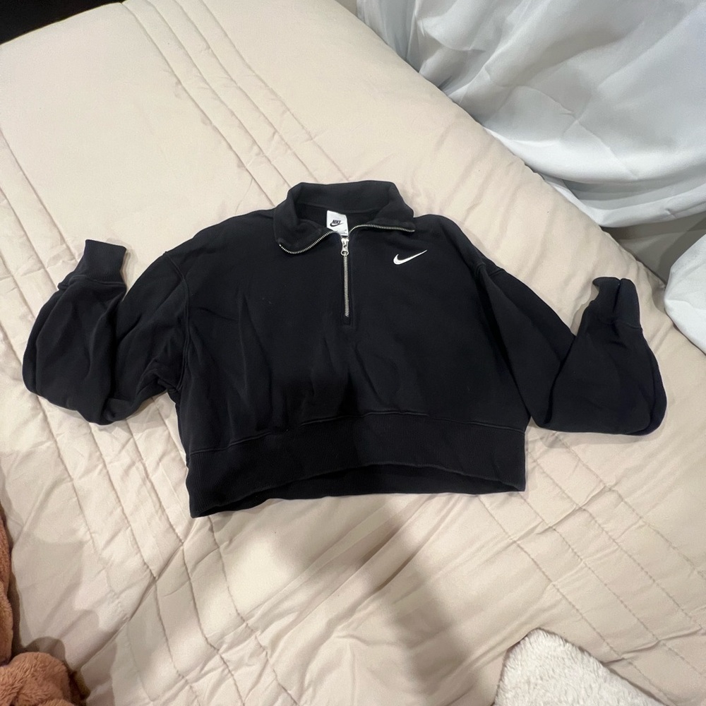 Nike Women's Black Cropped Quarter-Zip Top